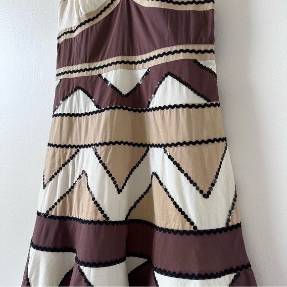 [SOLD] BCBG Maxazria Brown Tan Flare Summer Dress with sequin detail Size 6 - Picture 4 of 14